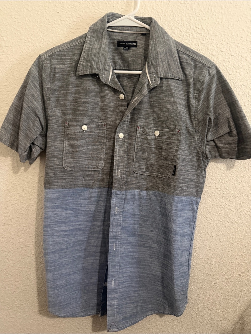 Ocean Current Men’s Two-Tone Short Sleeve Button-Down Shirt - Size M